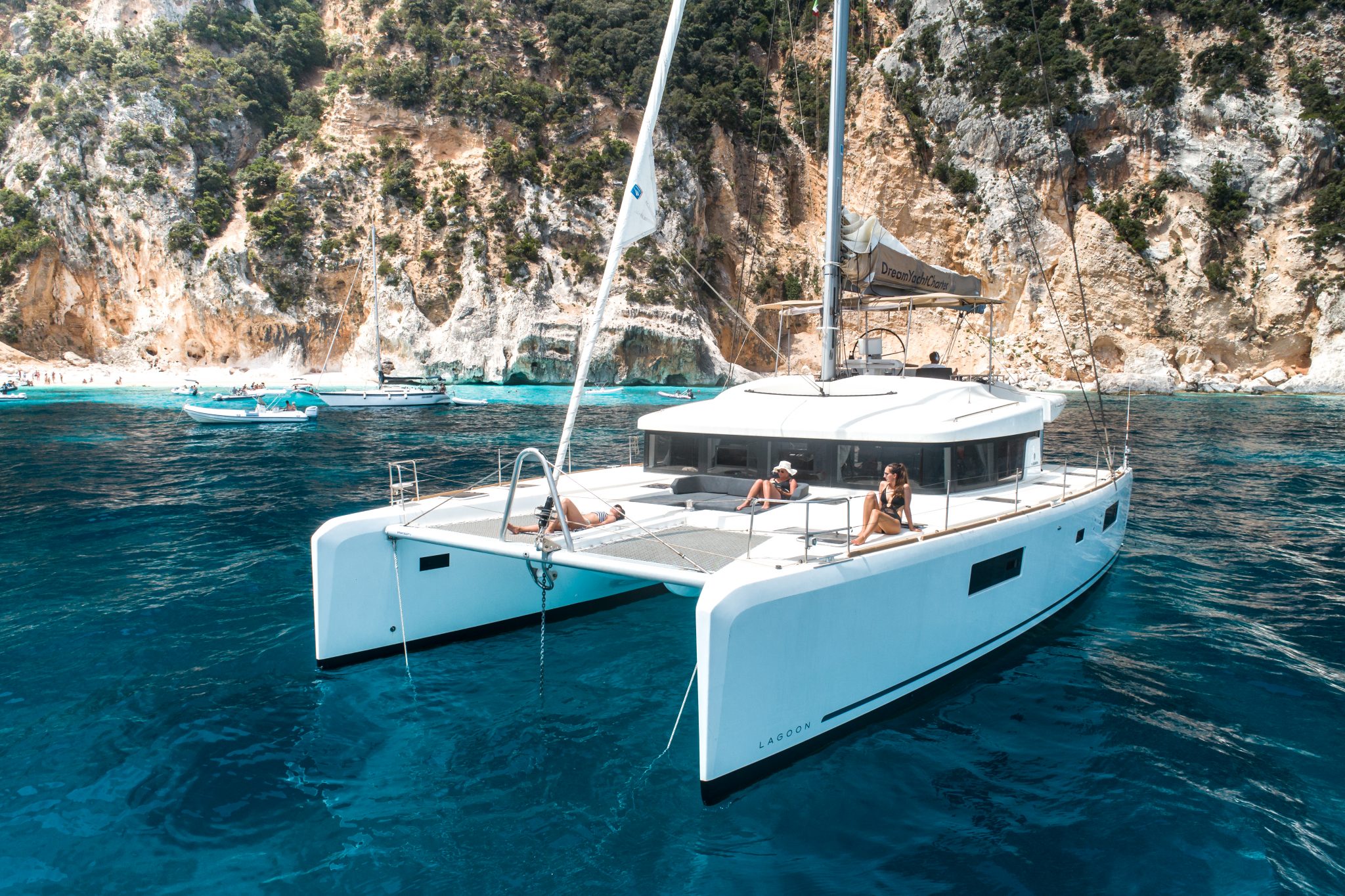 LOCATION DU CATAMARAN​