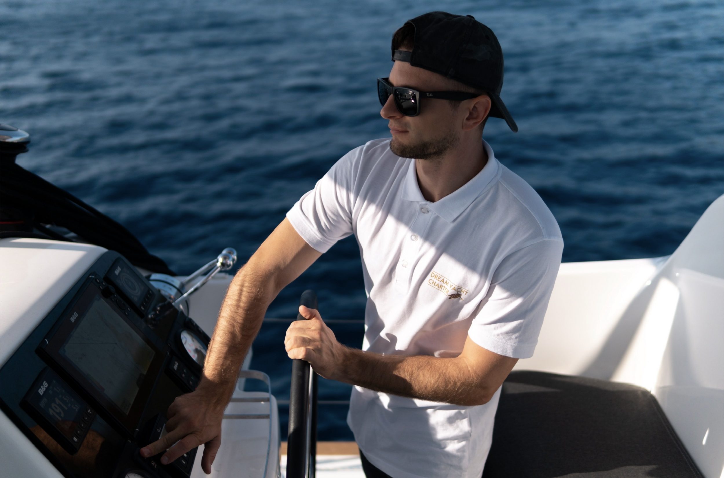Faut il un skipper pour voyager en catamaran ?